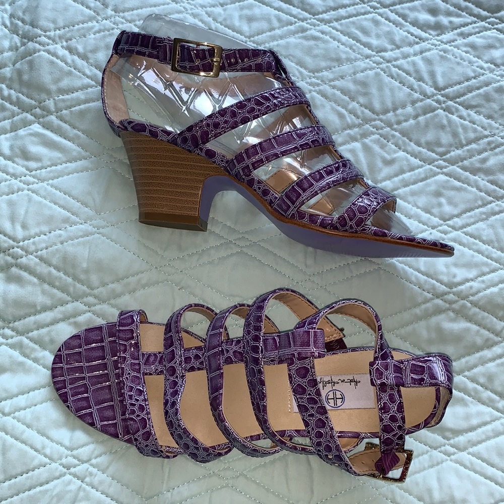 ❗️FREE with $25 Strappy sandals 💜Reptile print📍MUST BUNDLE📍